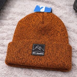 NWT Columbia Beanie